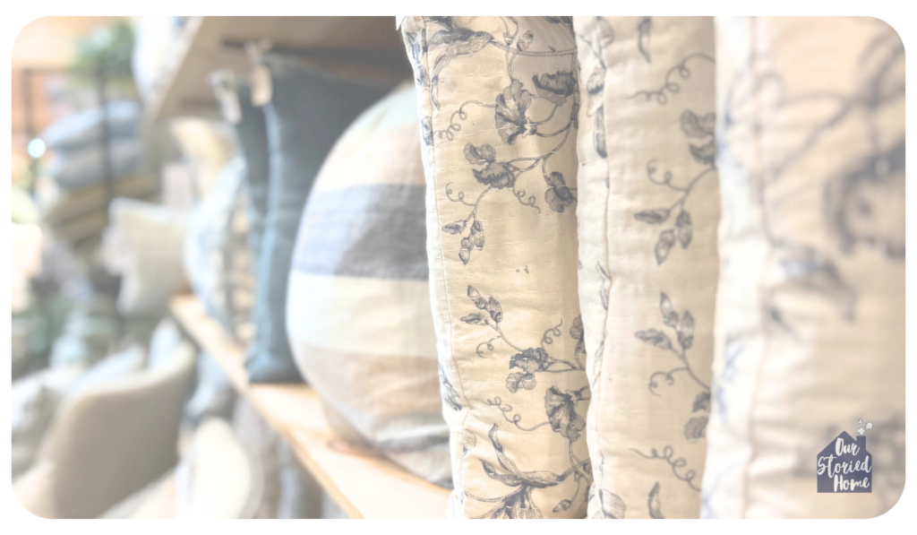blue-pillows-for-fall